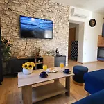 Daire Blue Stone-with Parking, Terrace And Bbq Zadar