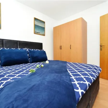 Blue Stone-with Parking, Terrace And Bbq Apartment *