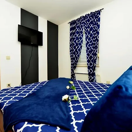 Blue Stone-with Parking, Terrace And Bbq Apartment