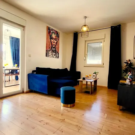 Blue Stone-with Parking, Terrace And Bbq 아파트