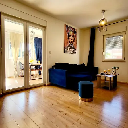 Blue Stone-with Parking, Terrace And Bbq 아파트 자다르