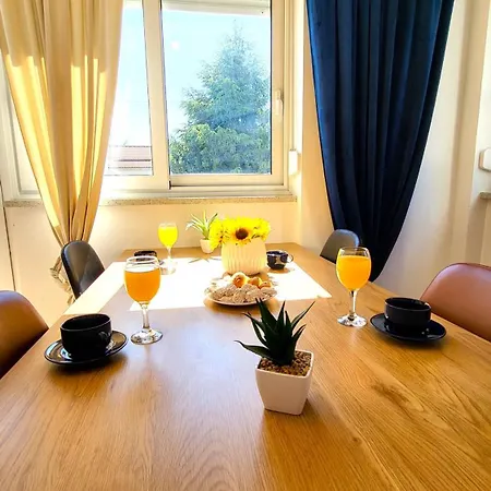 Blue Stone-with Parking, Terrace And Bbq 아파트