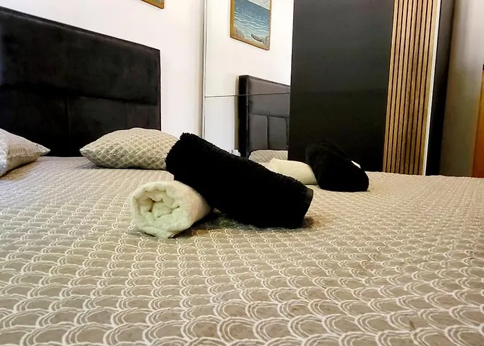 Appartement Blue Stone-with Parking, Terrace And Bbq Zadar